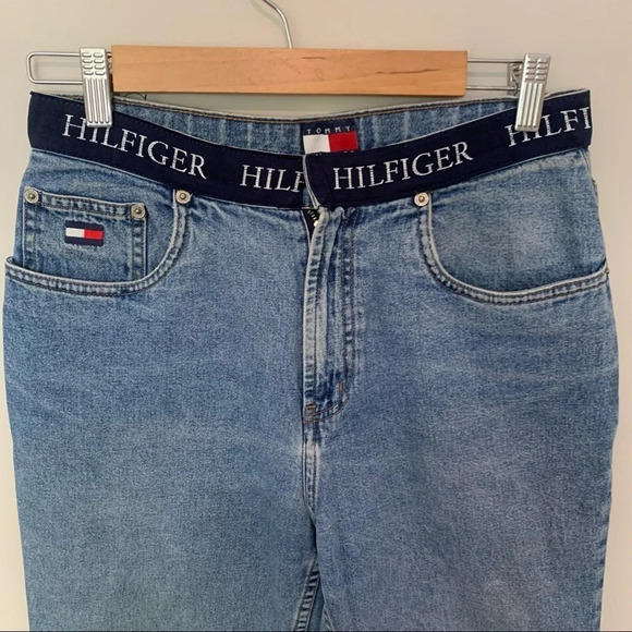 Vintage 90s/Y2K Tommy Hilfiger Light Wash Mom/Straight Leg Jean Size 10 - Picture 2 of 7